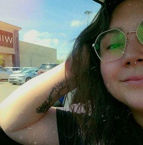 Meet your Posher, Brittany